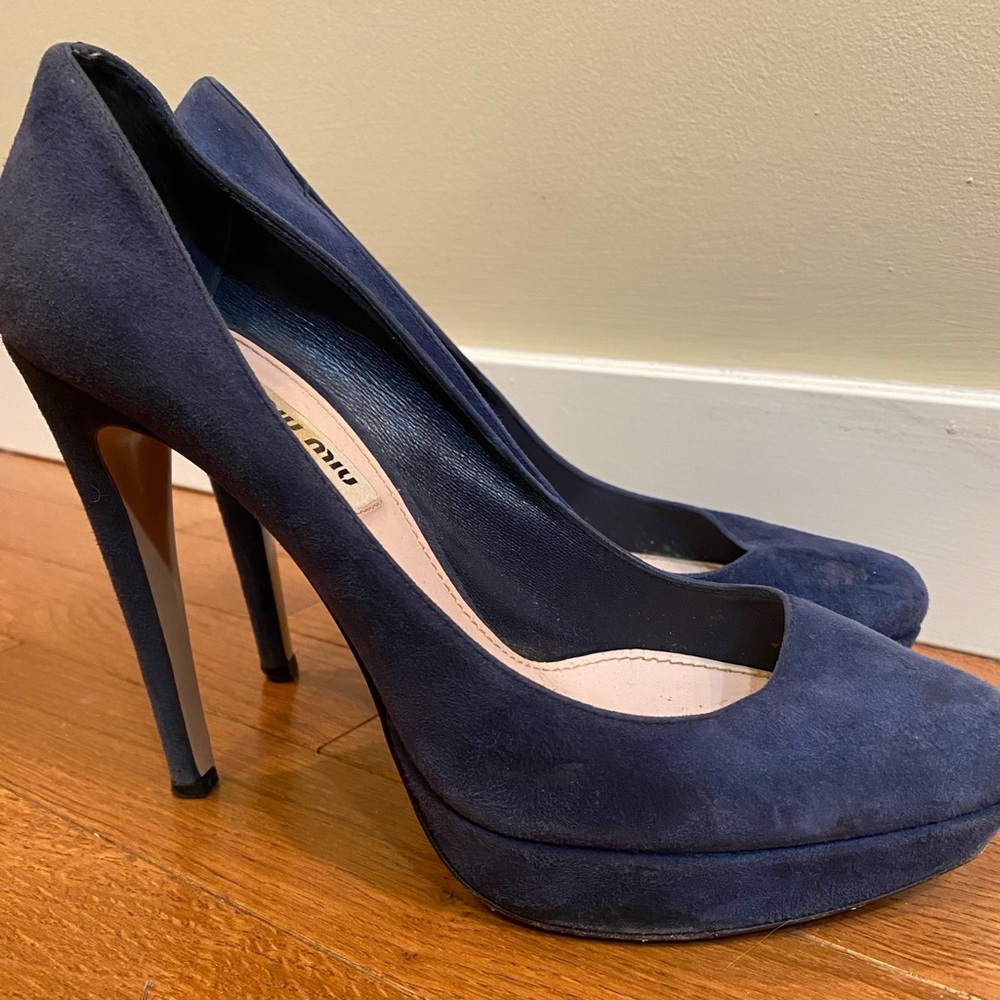 100% Authentic Miu Miu Blue Suede Pumps - 37